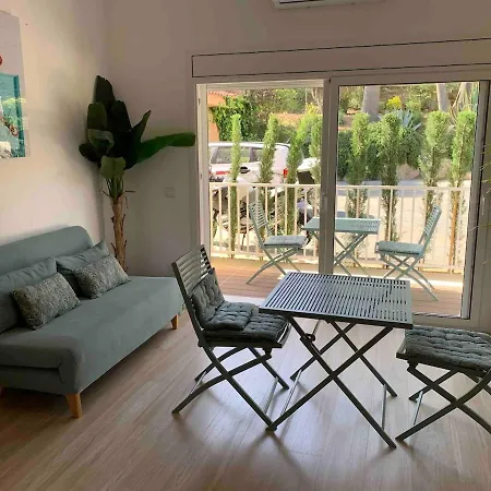 Lägenhet Cosy Flat With Terrace, Swimming Pool And Parking In *