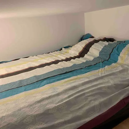 Lägenhet Cosy Flat With Terrace, Swimming Pool And Parking In