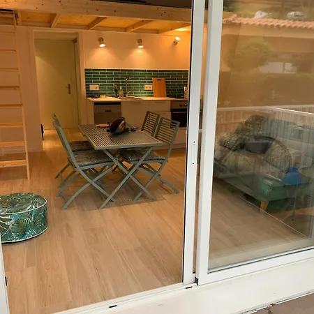 Cosy Flat With Terrace, Swimming Pool And Parking In
