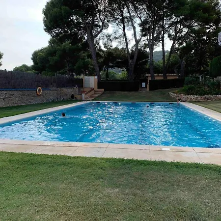 Cosy Flat With Terrace, Swimming Pool And Parking In * Begur